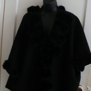 New Women's Fur Collar Knitted Cape Buckle Poncho